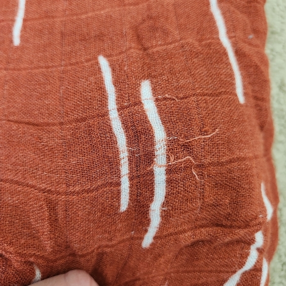 Little Unicorn Deluxe Muslin Unisex Infant Bug, Safari Print Swaddles x 4 - Picture 10 of 13